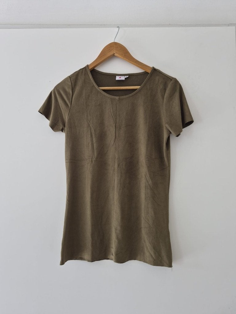 T-shirt Casual Ladies Suede maat S - khaki, Casual Ladies, Ophalen of Verzenden, Zo goed als nieuw, Korte mouw
