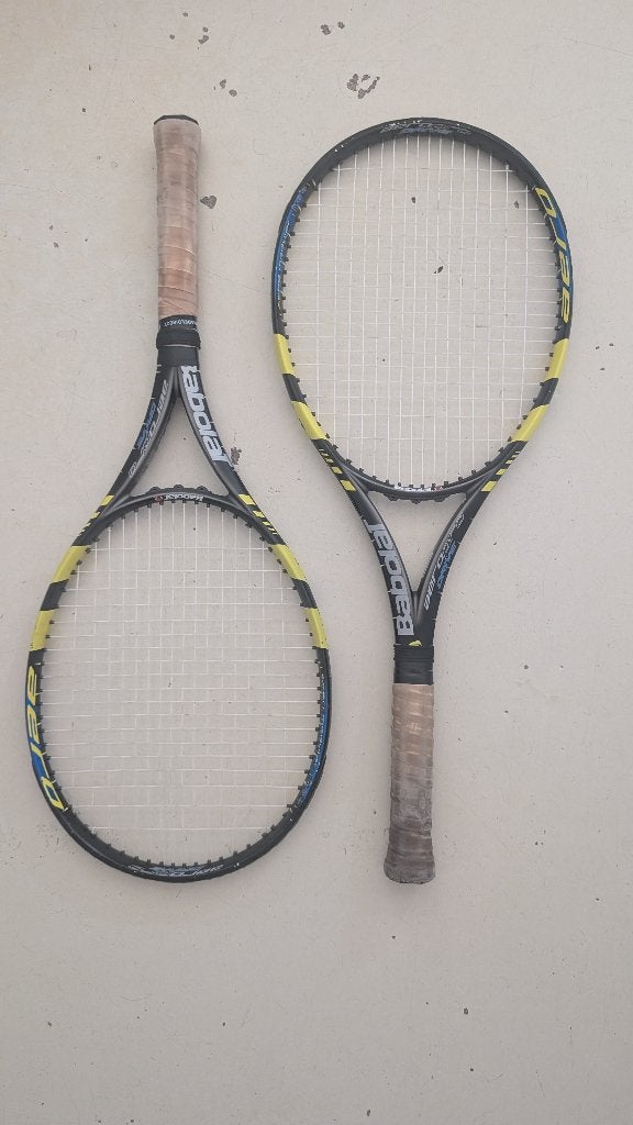 2 rackets: Babolat Aeropro Drive Original, 4 1/2 Nadal, Ophalen of Verzenden, Gebruikt, Racket, Babolat