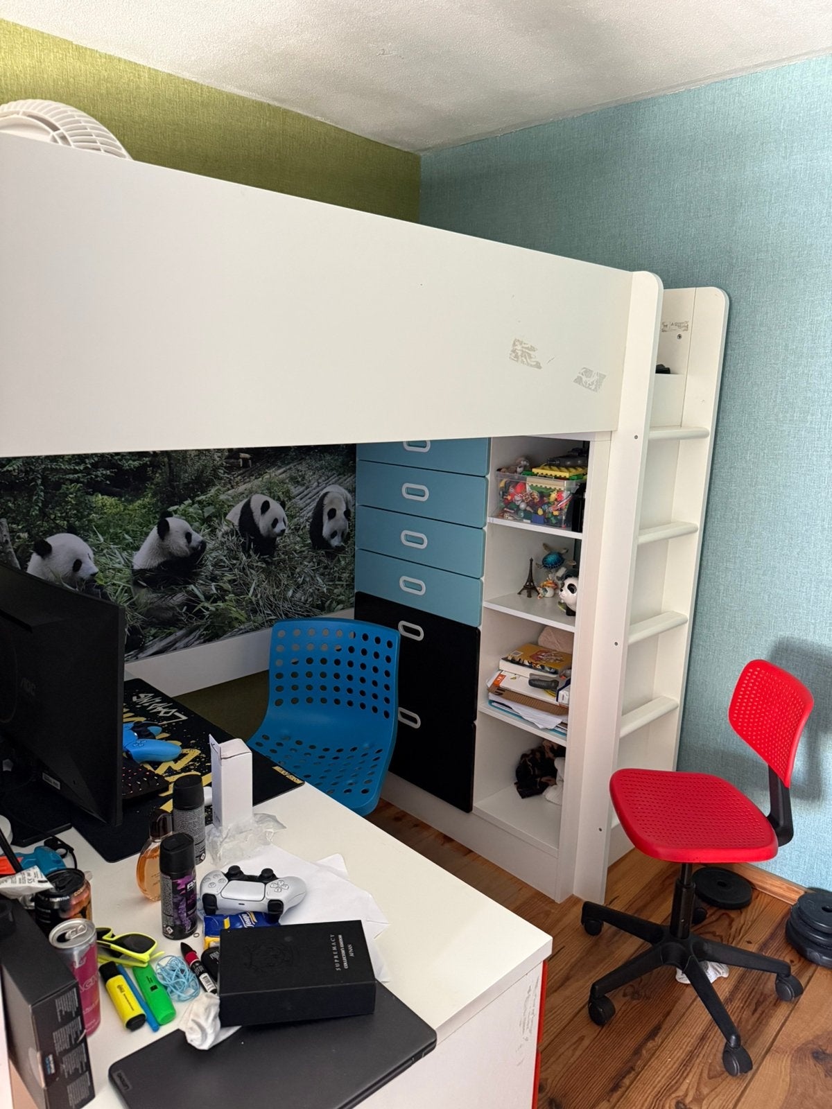Ikea hoogslaper met bureau er onder., Kinderen en Baby's, Kinderkamer | Stapelbedden en Hoogslapers, Ophalen, Gebruikt, Hoogslaper