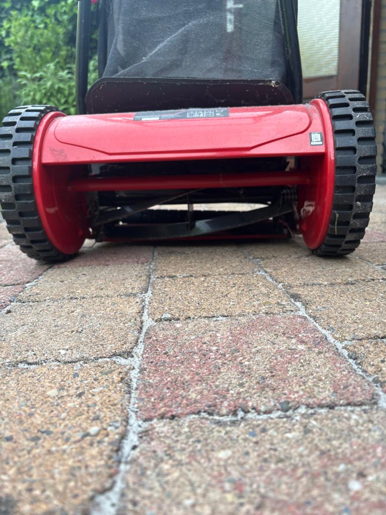 Einhell Handgrasmaaier - Perfect voor kleine grasveldje, Tuin en Terras, Ophalen, Gebruikt, Handgrasmaaier, Minder dan 30 cm