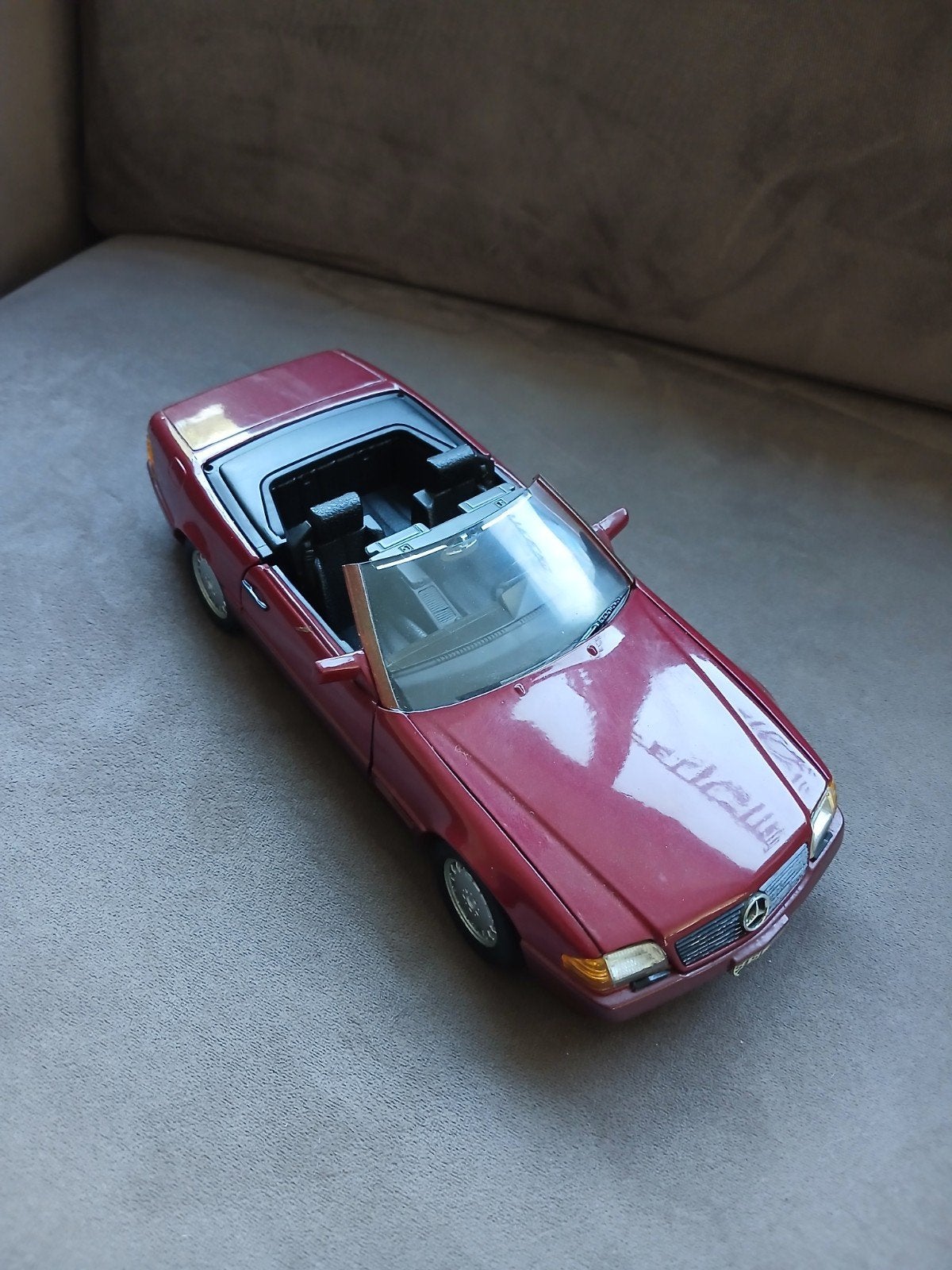 Mercedes-Benz 500SL Modelauto - Rood, Ophalen of Verzenden, Zo goed als nieuw, Auto's