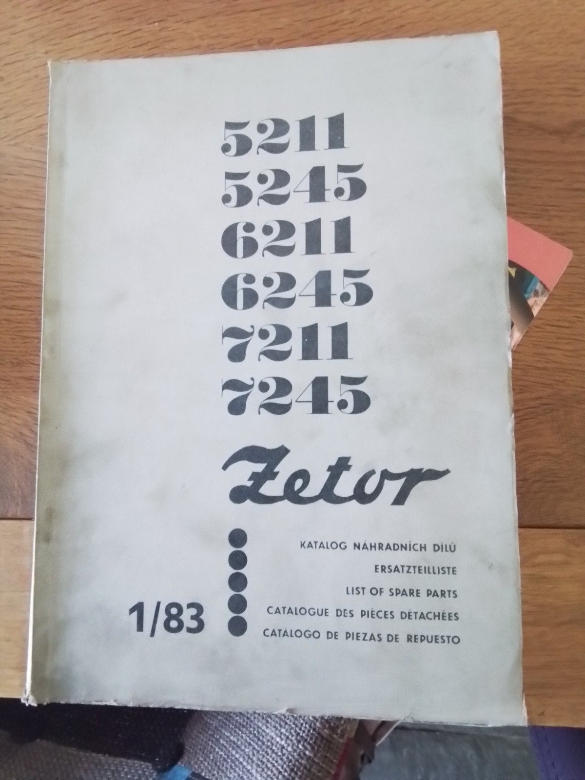 Zetor 5211--7245 tractor onderdelen boek 1983, Ophalen of Verzenden