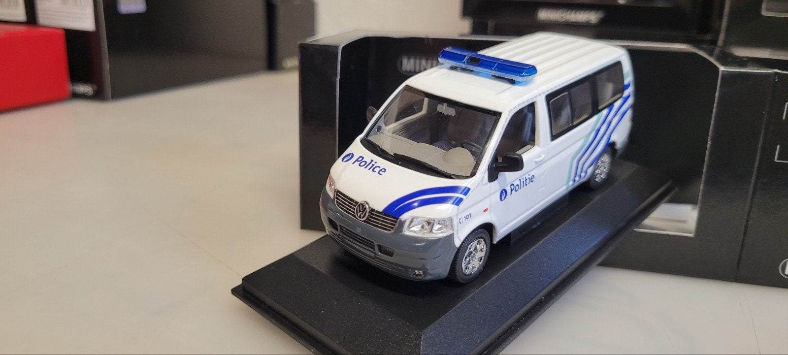 Minichamps VW T5 Police/politie Sample model, Ophalen of Verzenden, Zo goed als nieuw, Auto, MiniChamps