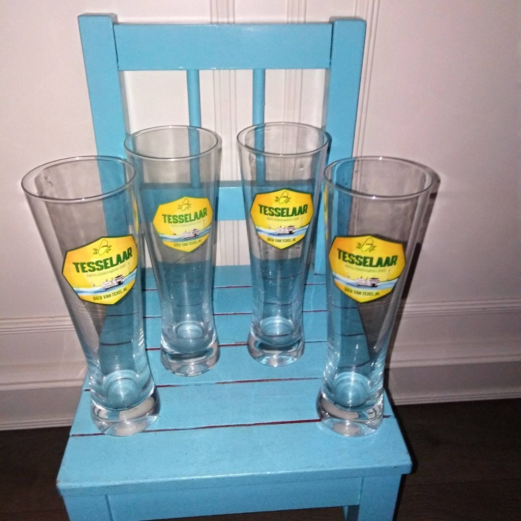 Tesselaar bierglazen van texel familiebrouwerij Diks 4 stuks, Ophalen, Gebruikt, Glas of Glazen, Overige merken