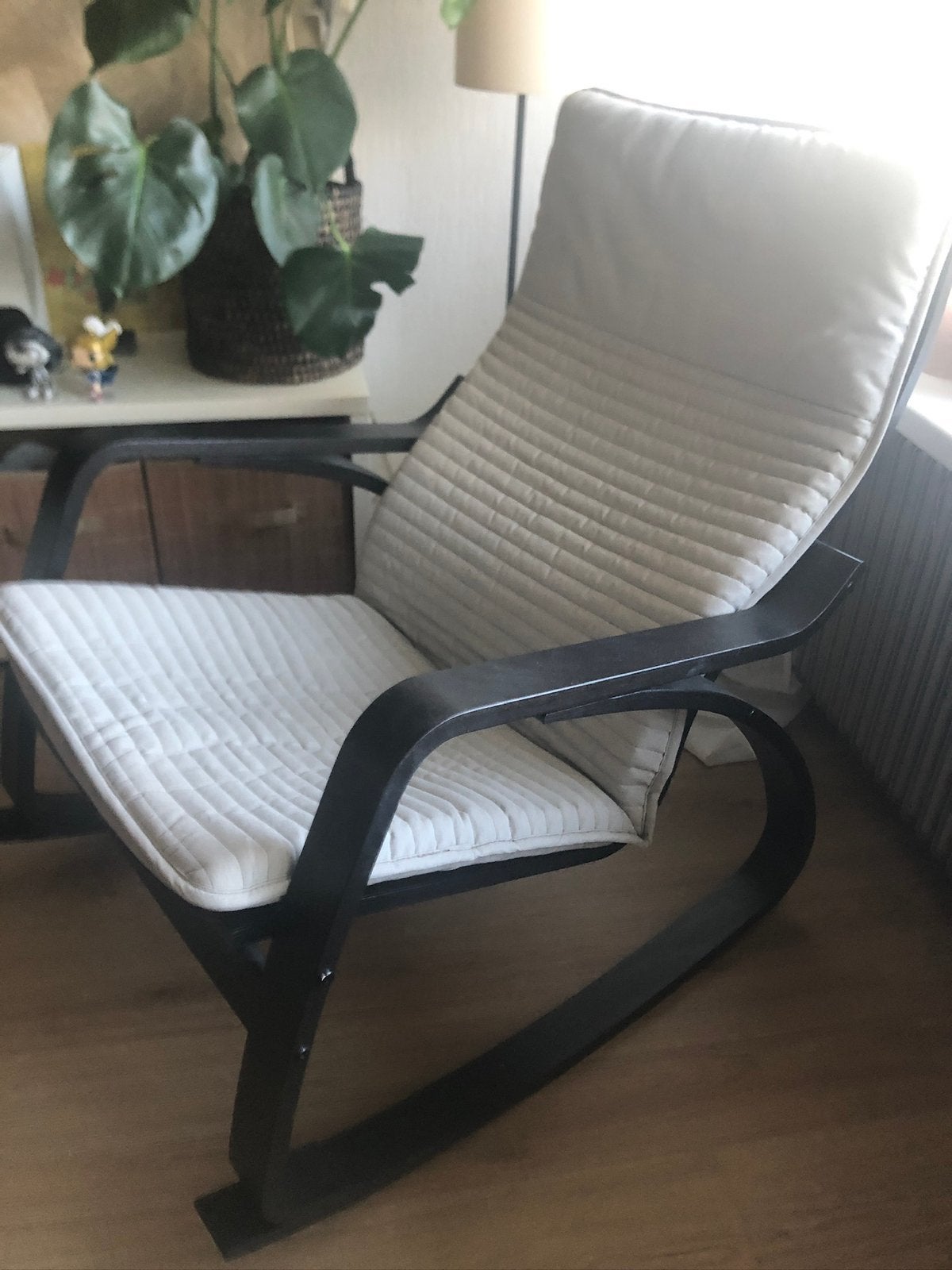 IKEA poang schommelstoel zeer nette staat, Huis en Inrichting, Stoelen, Ophalen, Zwart, Zo goed als nieuw, Stof