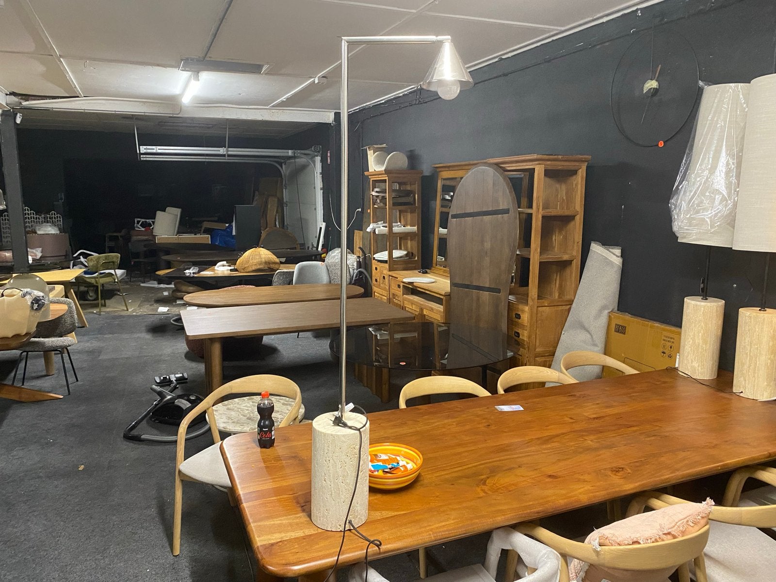 Staande Lumina lamp met RVS en travertin poot 140cm, Ophalen, 100 tot 150 cm, Nieuw, E27 (groot)