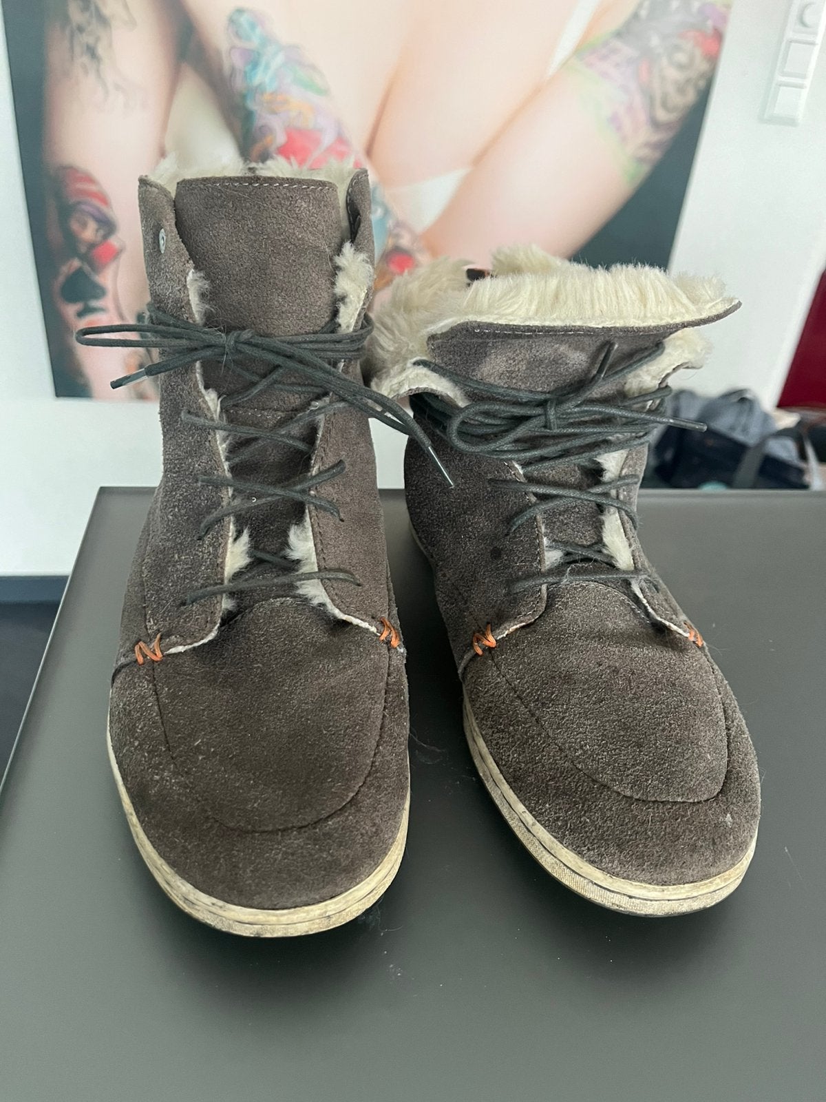 Hub schoenen met bont aan de binnenkant grijs maat 38, Ophalen of Verzenden, Grijs, Sneakers of Gympen, Zo goed als nieuw