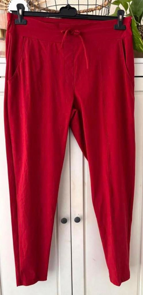 Rode travelstof broek maat xl angelle milan, Kleding | Dames, Maat 46/48 (XL) of groter, Ophalen of Verzenden, Zo goed als nieuw