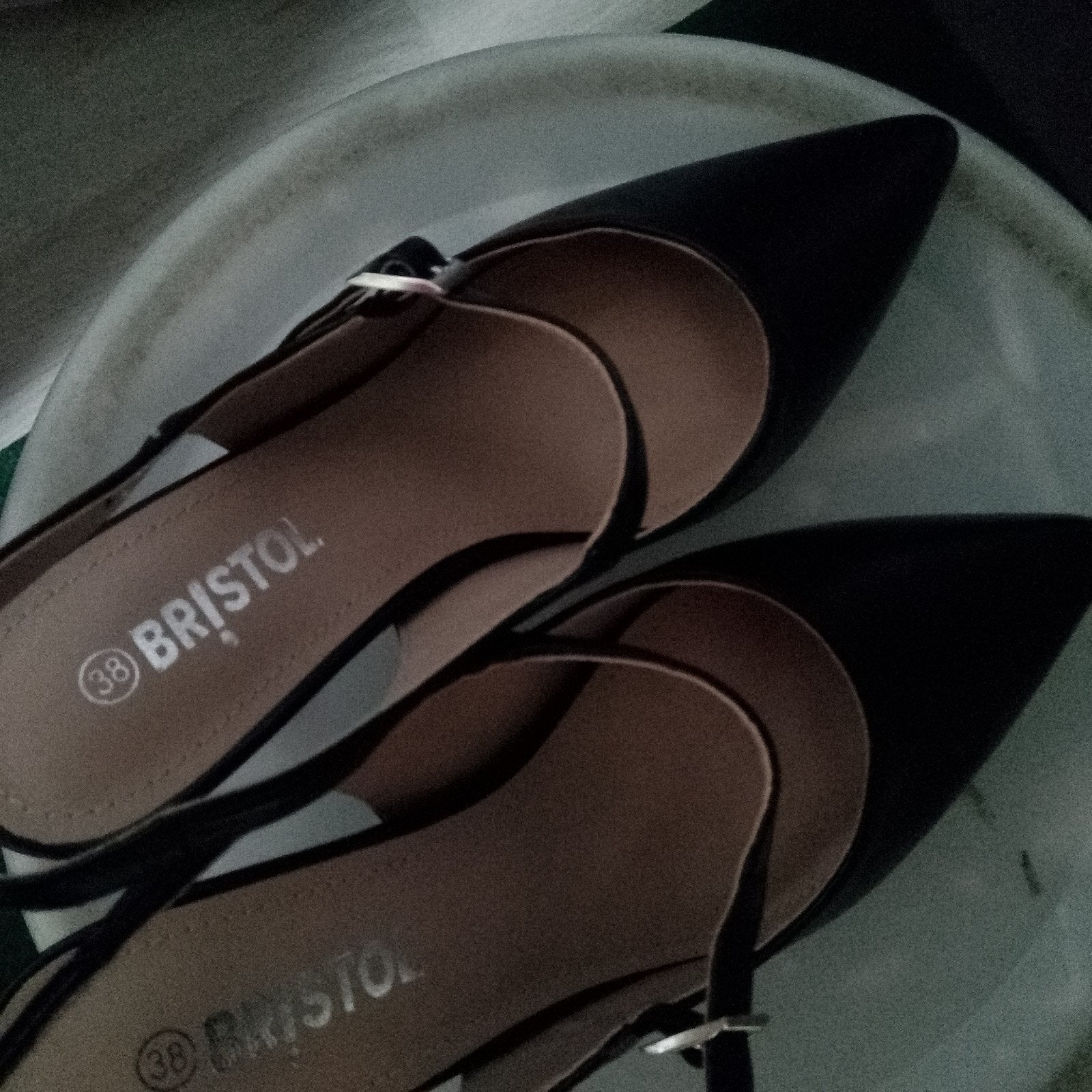Zwarte Bristol pumps met hak - Maat 38, Ophalen, Pumps, Zwart, Zo goed als nieuw