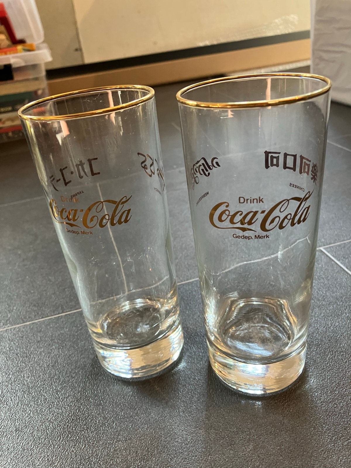 Coca-Cola glazen met internationale opdruk (set van 2), Ophalen of Verzenden