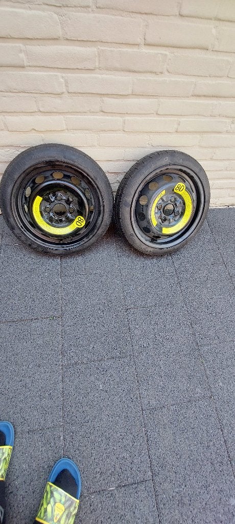 Te koop 2 nieuwe Maxis thuiskomers op velg, 14 inch, Banden en Velgen, Nieuw, 135 mm