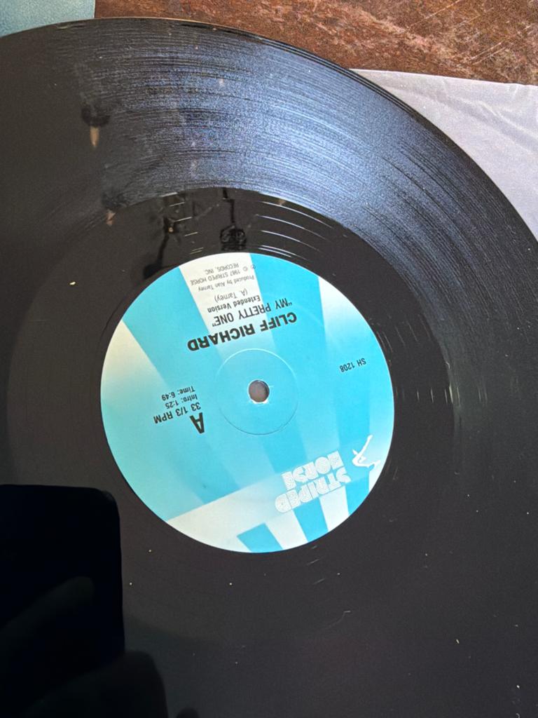 Cliff Richard - My Pretty One / Love Ya (12" Maxi Single), Gebruikt, 1980 - 1989, 12 inch, Fotohoes