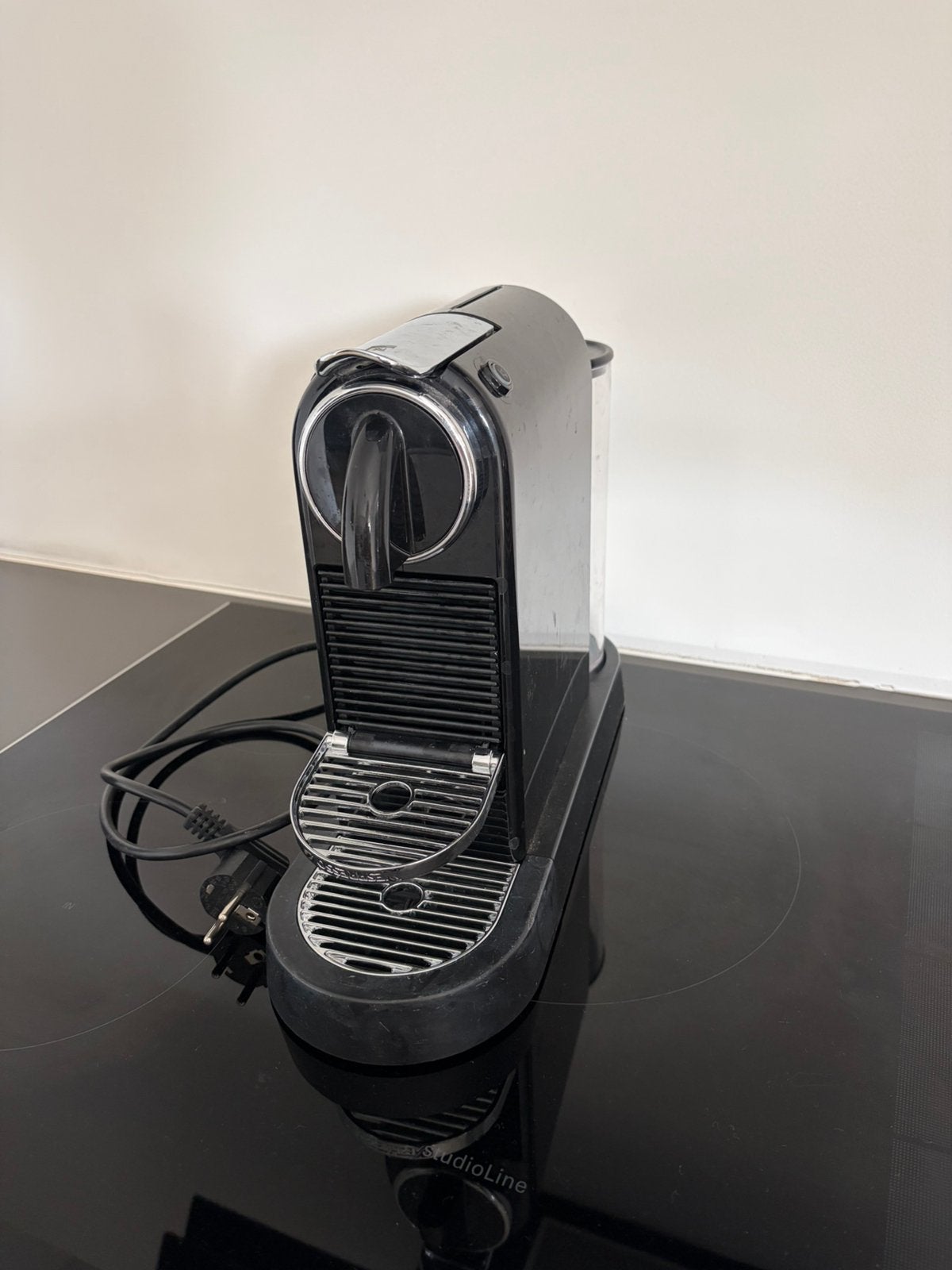 Nespresso koffiecup machine (defect), Witgoed en Apparatuur, Koffiezetapparaten, Gebruikt, Koffiemachine, Ophalen of Verzenden