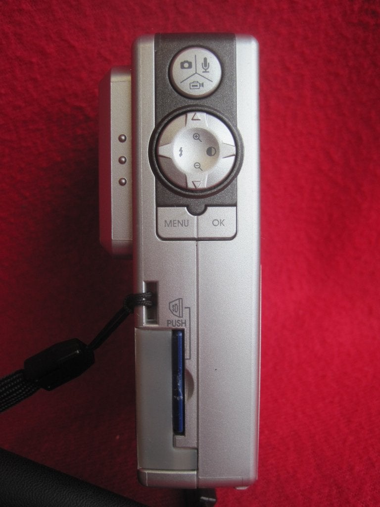 Vintage pocket camera Aiptek DV3300, Gebruikt, Compactcamera, Overige Merken, Draagriem