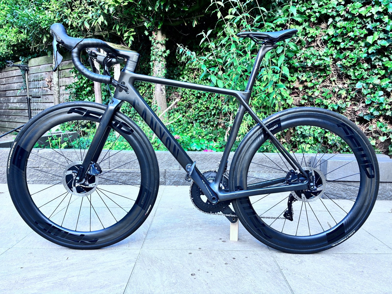 Canyon Ultimate CF SL 8 Disc, Ultegra, FFWD wielset, 28 inch, Gebruikt, Carbon, Heren
