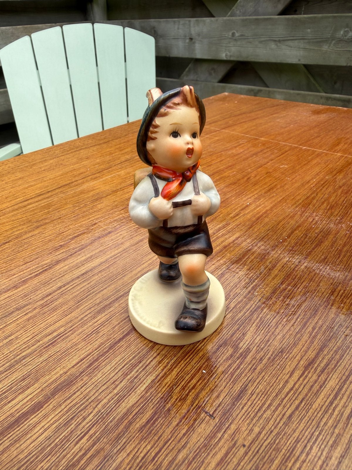 Vintage Hummel beeldje: Jongen met hoed en accordeon, Verzamelen, Ophalen, Zo goed als nieuw, Hummel