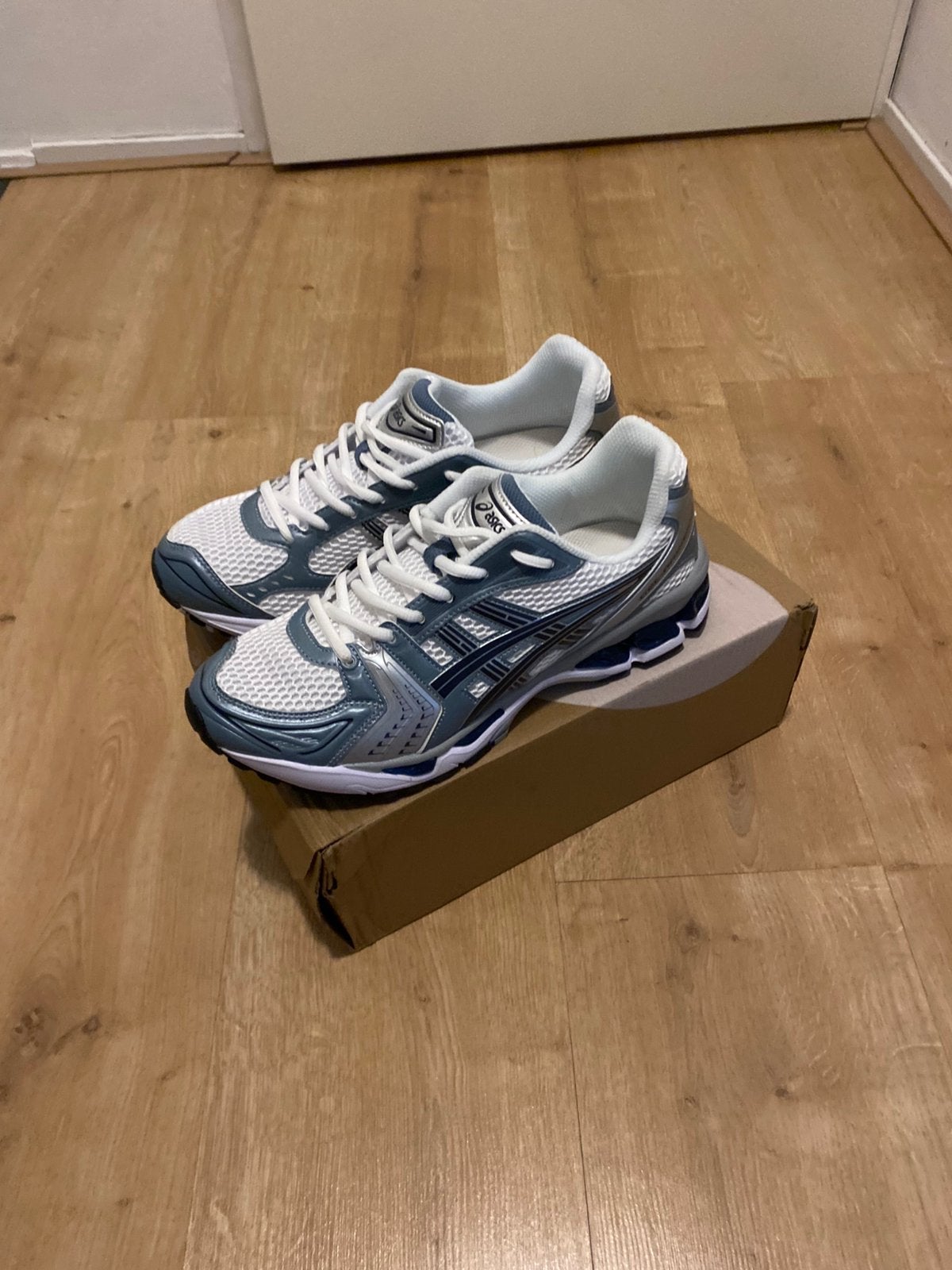 Asics gel kayano 14, Ophalen of Verzenden, Nieuw
