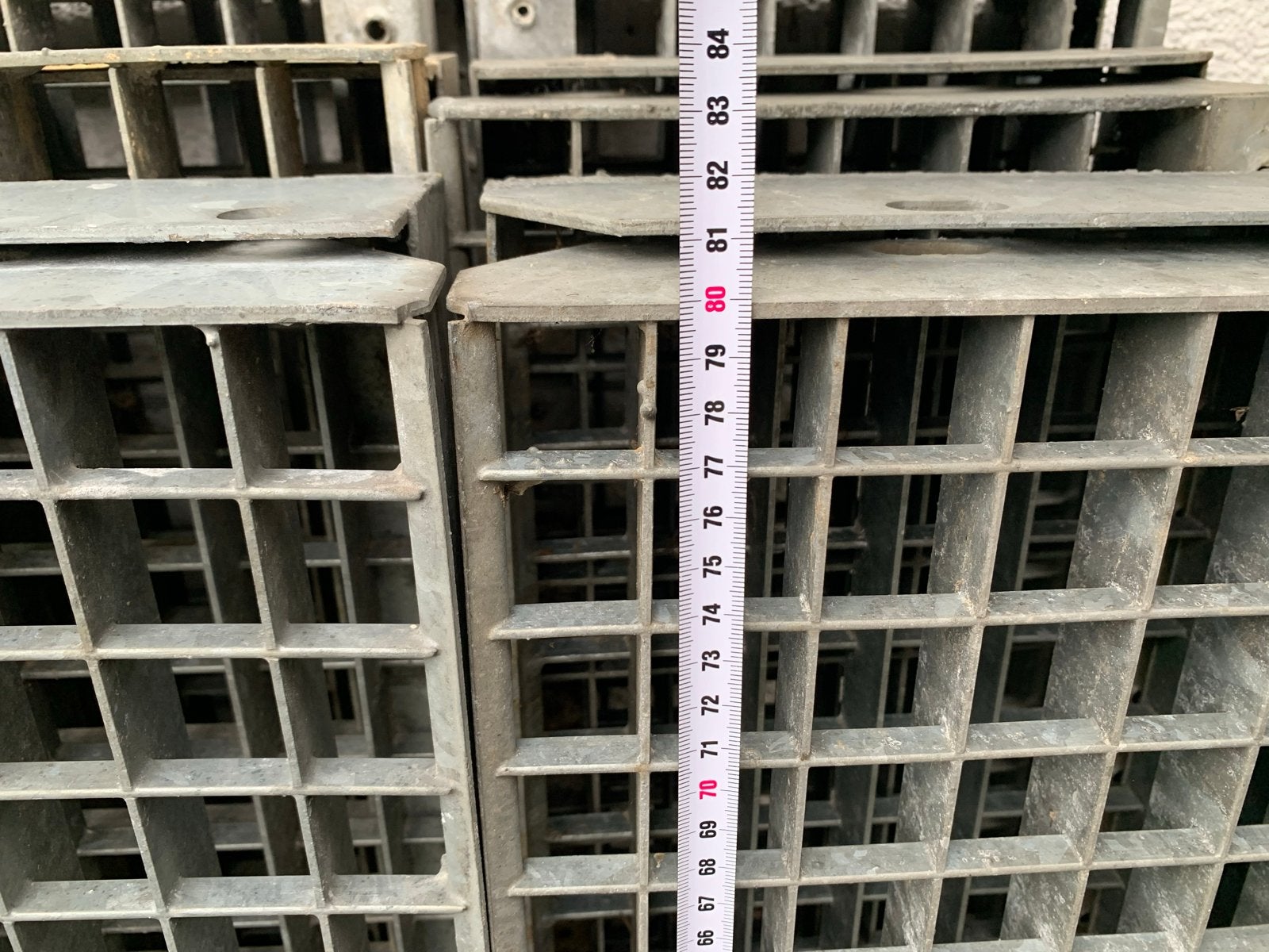 Robuuste metalen traptreden - Diverse maten beschikbaar, Doe-het-zelf en Verbouw, Ladders en Trappen, Ophalen of Verzenden, Gebruikt