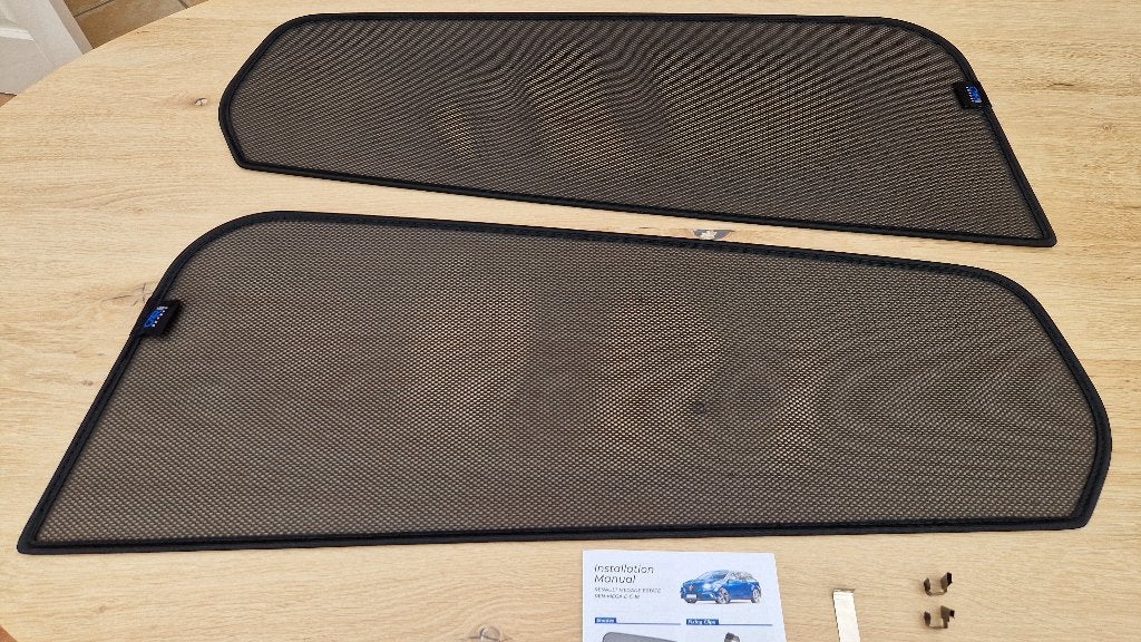 2 zonneschermen Renault, Ophalen, Zo goed als nieuw