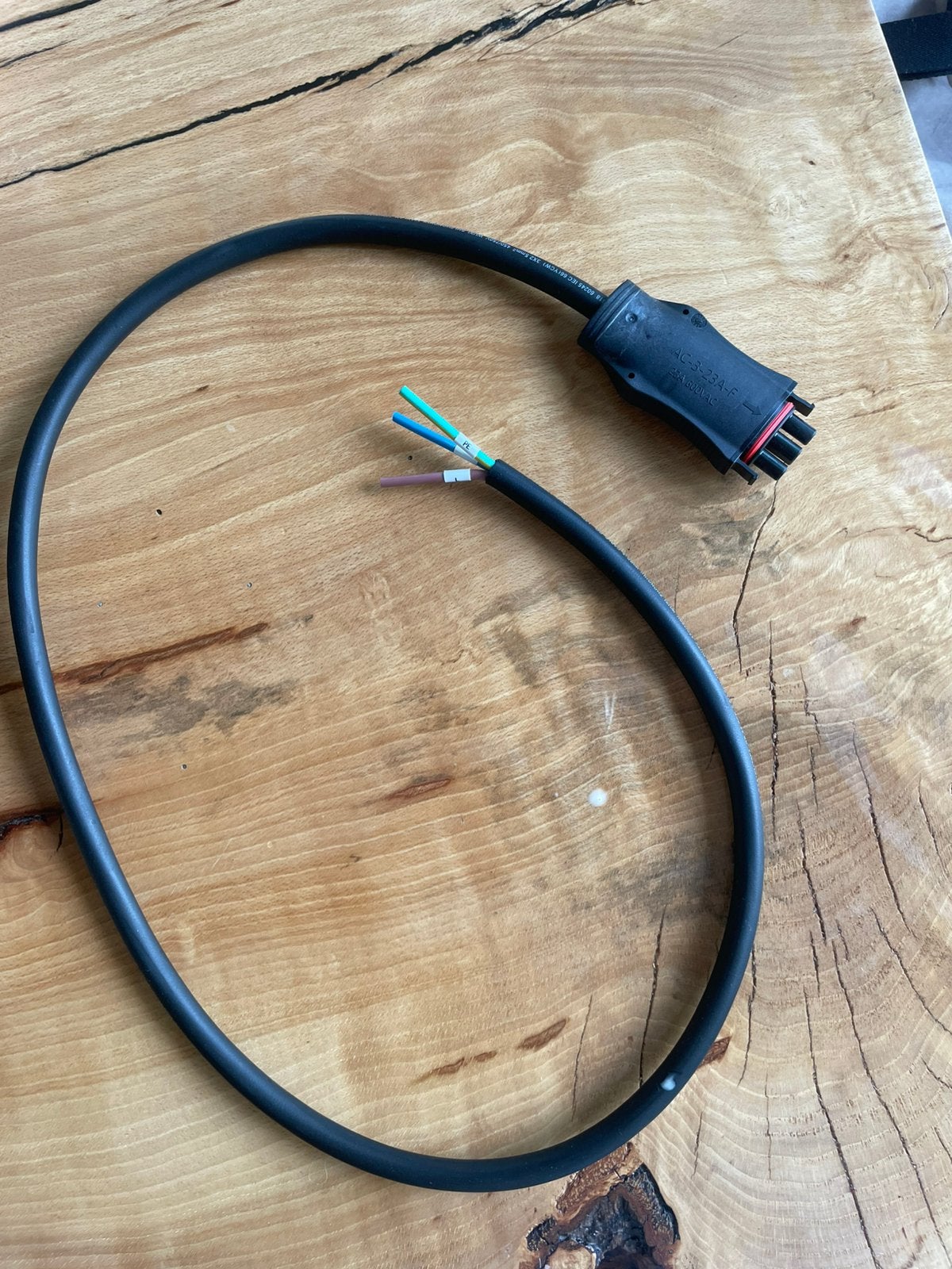 Aansluitkabel ds3l apsystems microomvormer, Doe-het-zelf en Verbouw, Elektra en Kabels, Ophalen of Verzenden, Nieuw