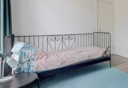 Zwart metalen eenpersoonsbed met sierlijke details, Ophalen, 90 cm, Eenpersoons, Zwart