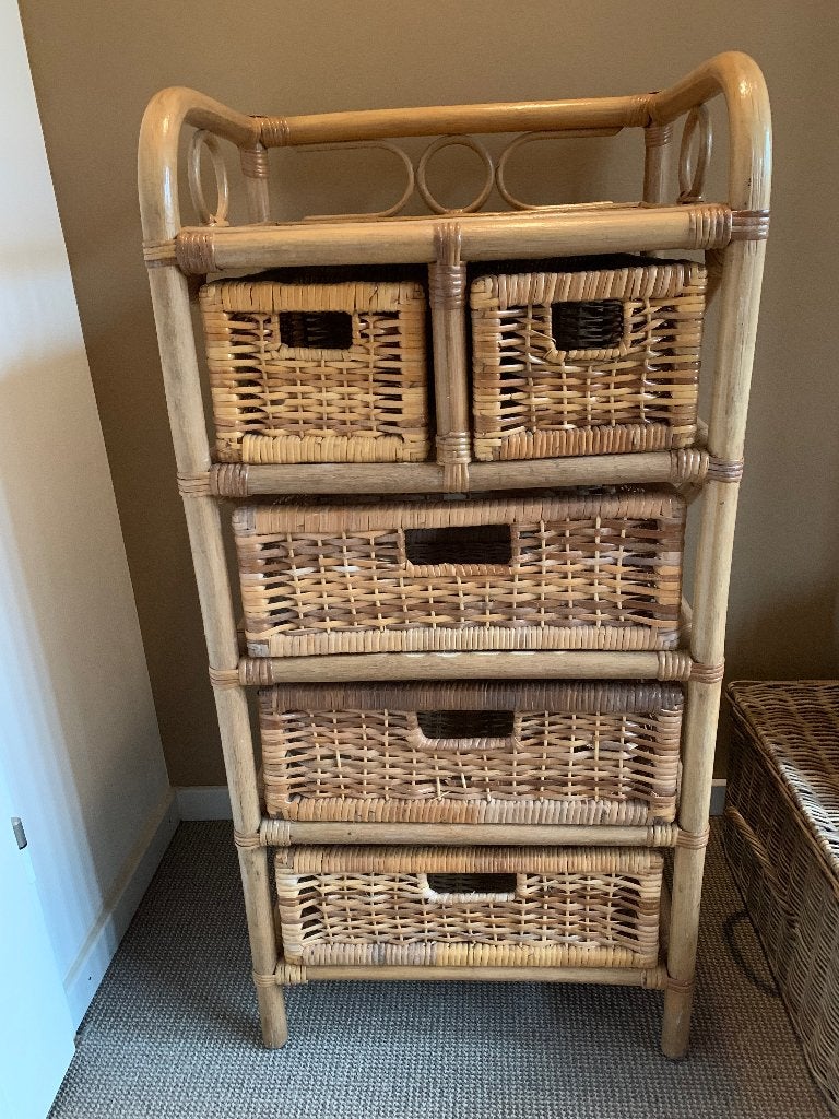 Super lief rotan kastje, Huis en Inrichting, Slaapkamer | Nachtkastjes, Ophalen, Zo goed als nieuw, Minder dan 45 cm, 70 cm of meer