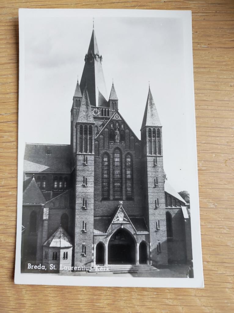 Oude Ansichtkaart Breda, St. Laurentius Kerk, Ophalen of Verzenden
