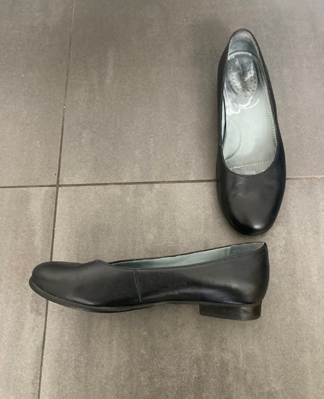 SKYPRO ZWART LEREN FLATJES . Mt 39,5, Kleding | Dames, Schoenen met lage hakken, Zwart, Ophalen of Verzenden, Gedragen