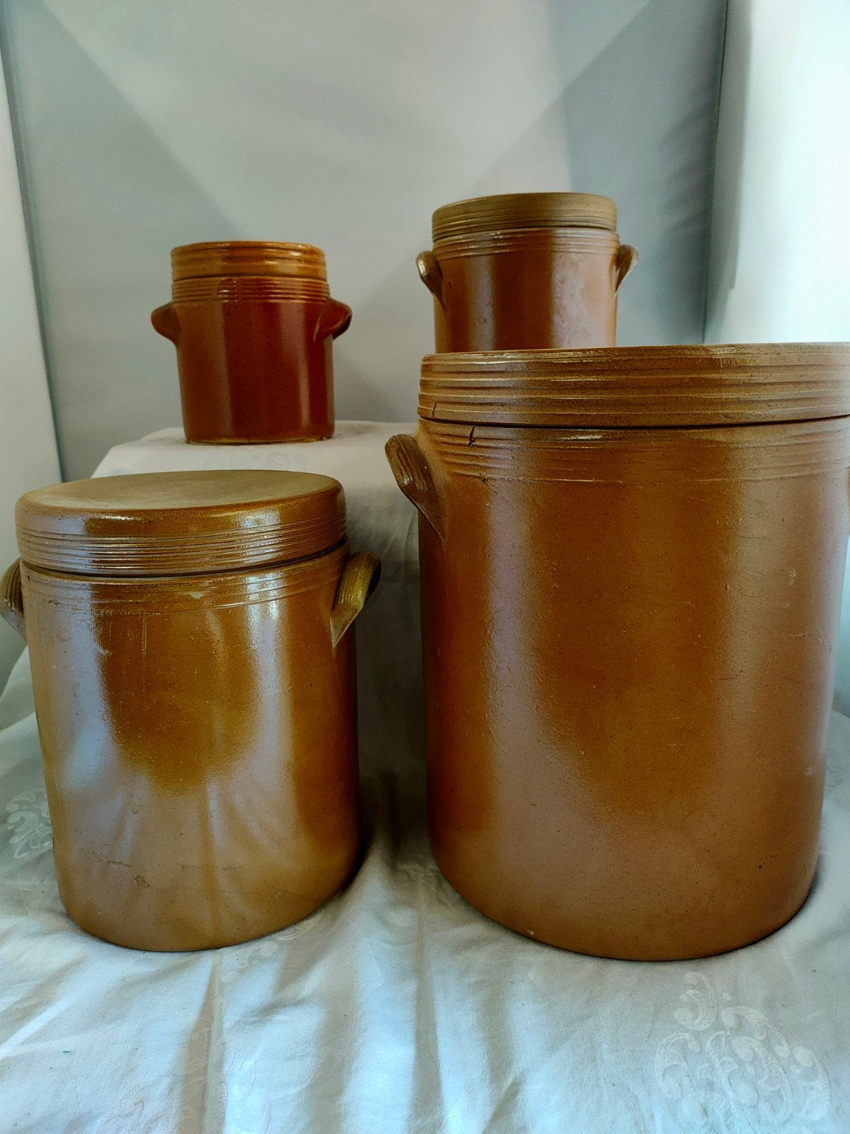 Set van 4 bruine Franse grespotten met deksels, Ophalen of Verzenden