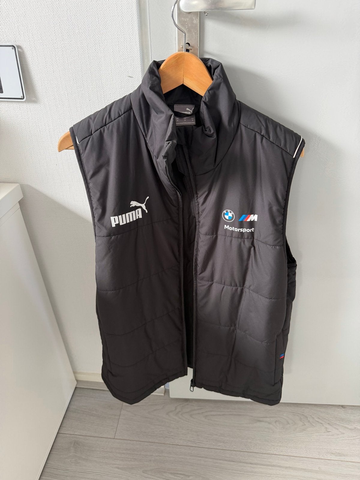 Puma BMW Motorsport Bodywarmer - Maat M, Ophalen of Verzenden, Zo goed als nieuw, Maat 48/50 (M), Zwart