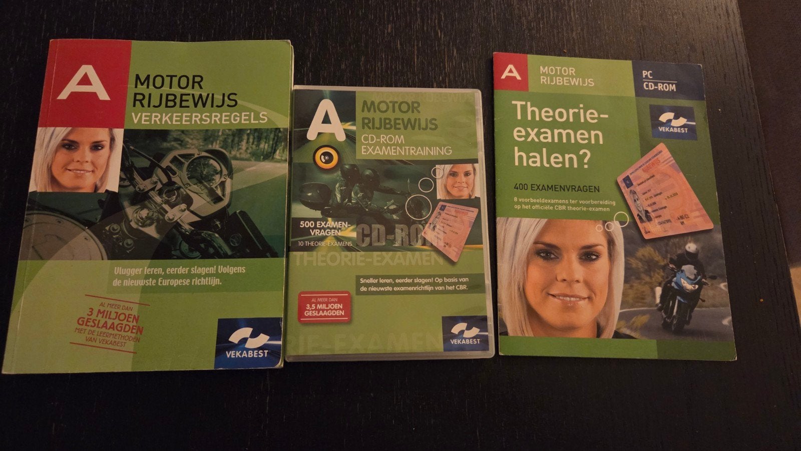 Theorieboeken Motorrijbewijs A - VekaBest (3 stuks), Ophalen of Verzenden, Zo goed als nieuw, Overige niveaus, VekaBest