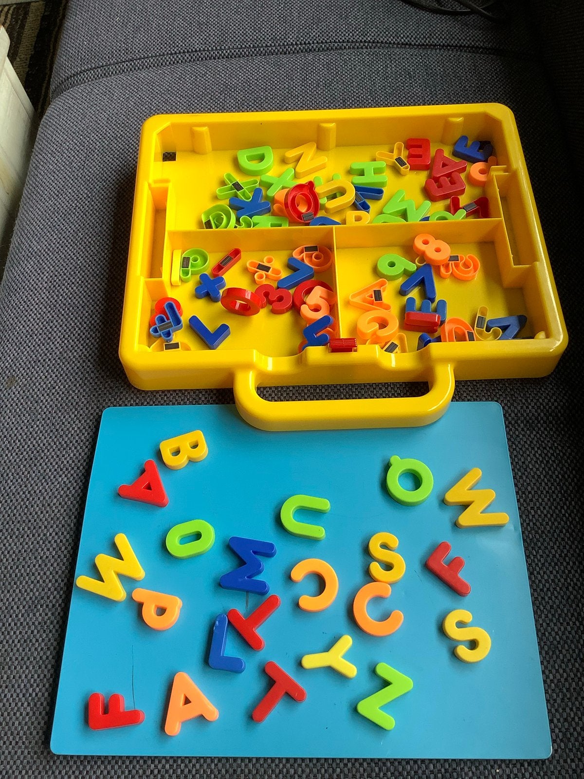 Magnetisch letterbord met alfabet letters en cijfers, Kinderen en Baby's, Speelgoed | Educatief en Creatief, Ophalen of Verzenden