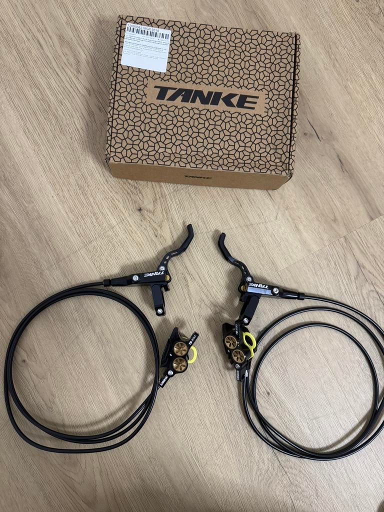 Tanke hydraulische remmen 4 piston voor en achter (MOET WEG), Ophalen of Verzenden, Nieuw, Overige typen