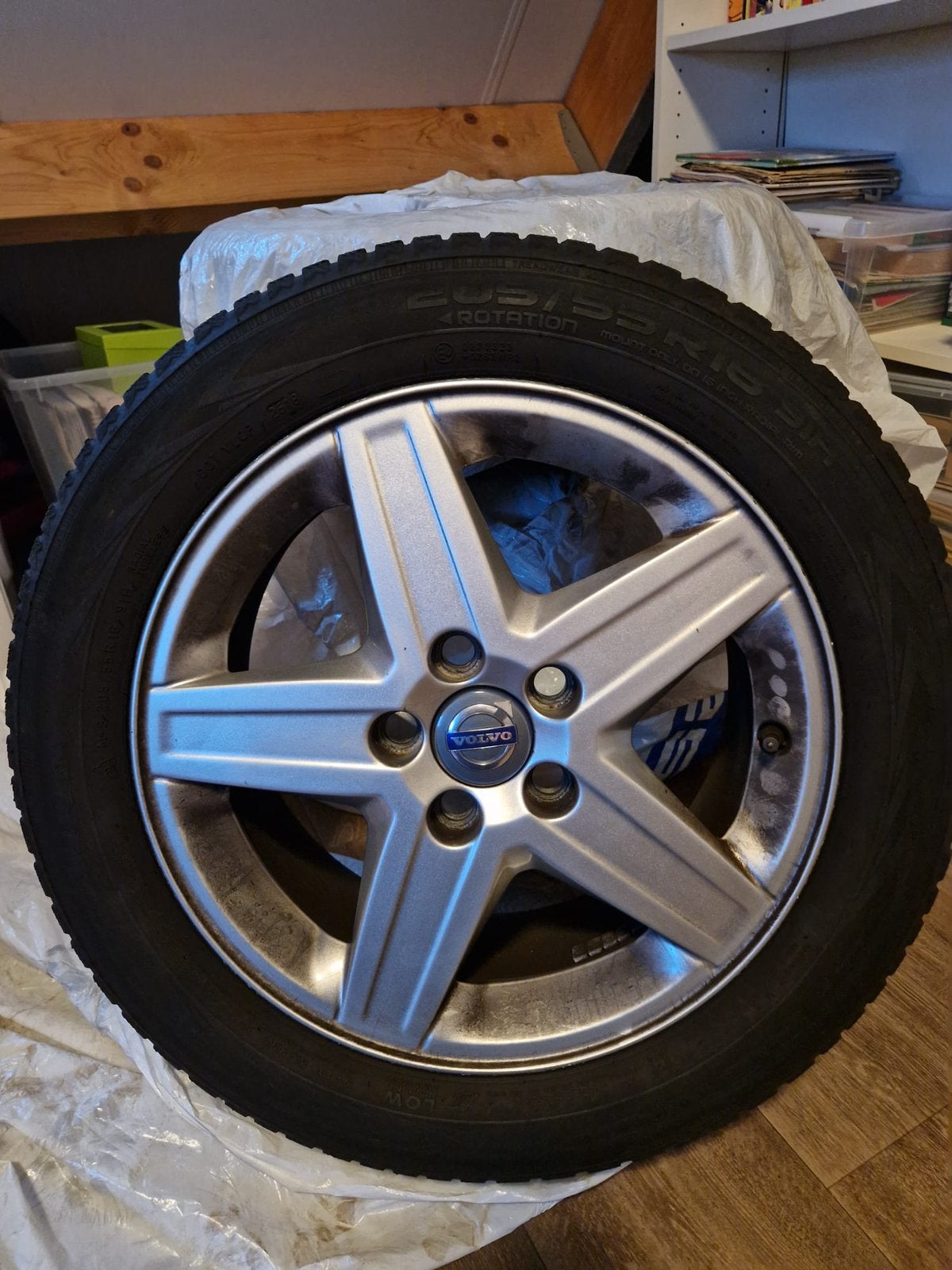 Set aluminium velgen met winterbanden Volvo V40, Auto-onderdelen, Ophalen, 16 inch, Banden en Velgen, 205 mm