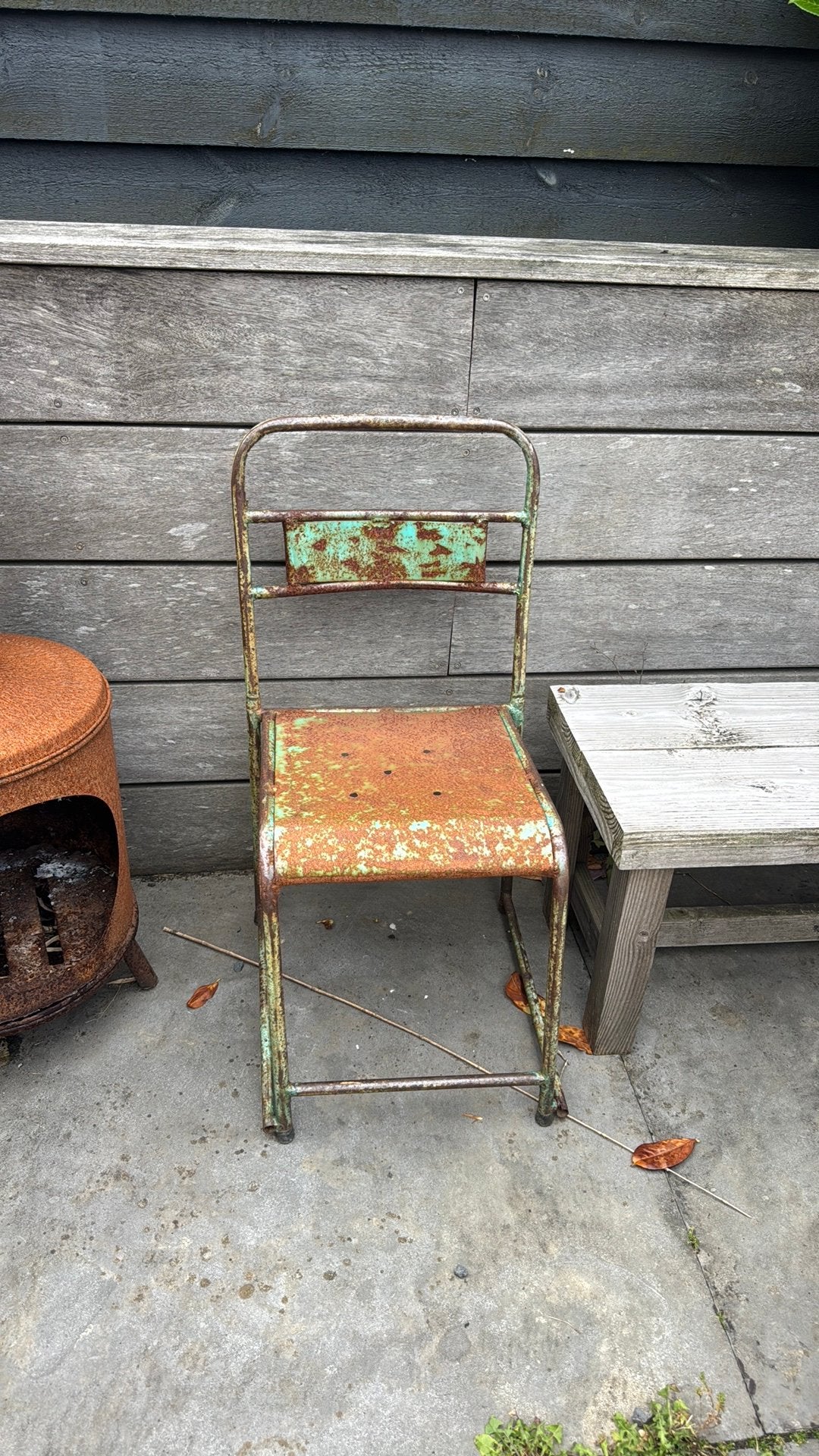 Gratis Vintage stoeltje, Ophalen, Zo goed als nieuw, Hout