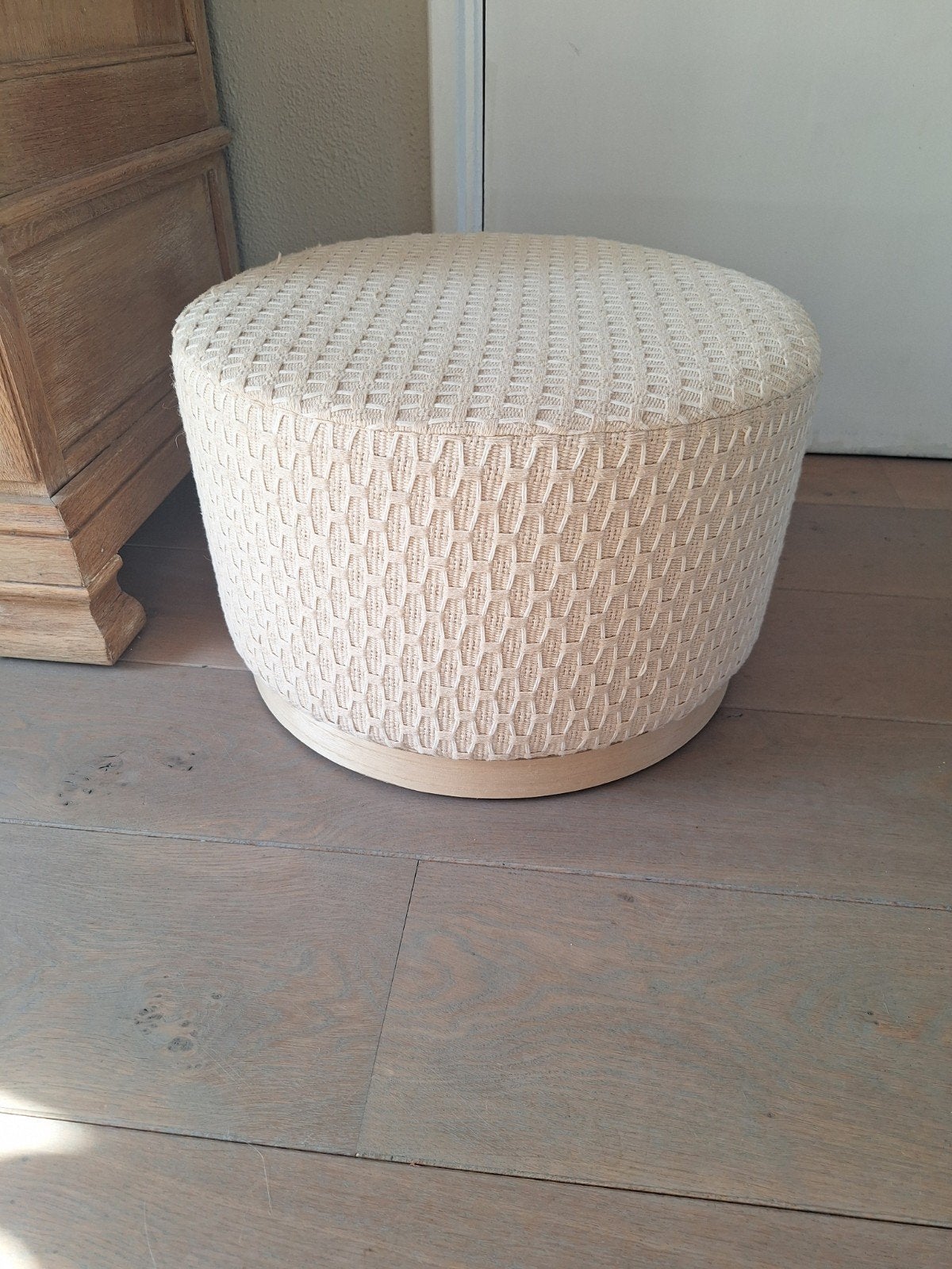 Leuke poef van Karwei., Minder dan 50 cm, Rond, Minder dan 50 cm, Ophalen of Verzenden