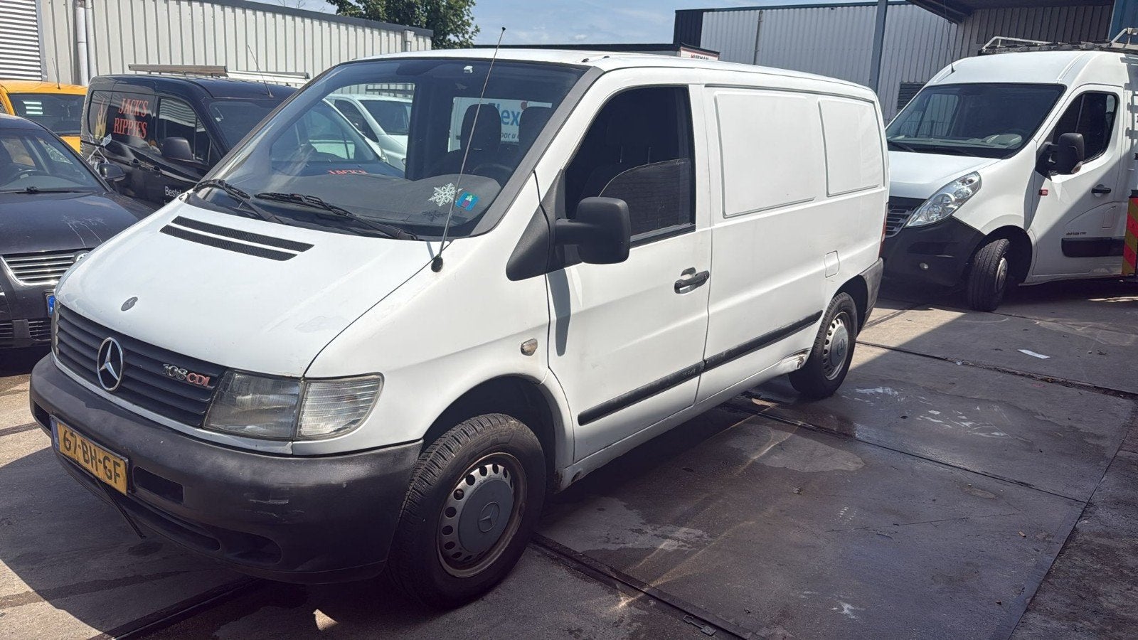 Mercedes Vito 108 CDI BJ 16-05-2003, Auto's, Voorwielaandrijving, Stof, Wit, Mercedes-Benz