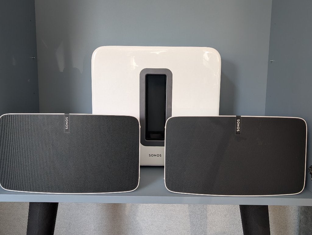 Aangeboden ZGAN 2X Sonos play 5 met Sonos SUB, Audio, Tv en Foto, Luidsprekers, Ophalen, Inclusief kabels, Overige typen, Zo goed als nieuw