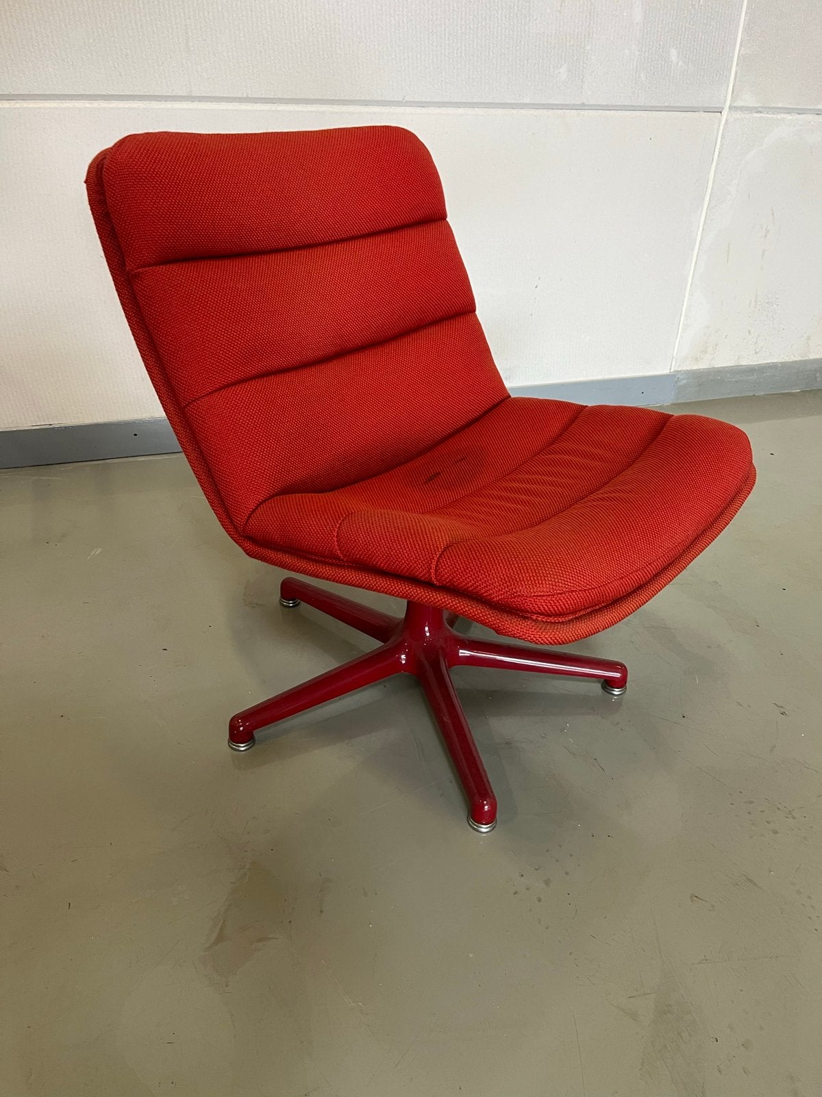 Te koop artifort fauteuil rood, Ophalen, Gebruikt, Rood, Eén
