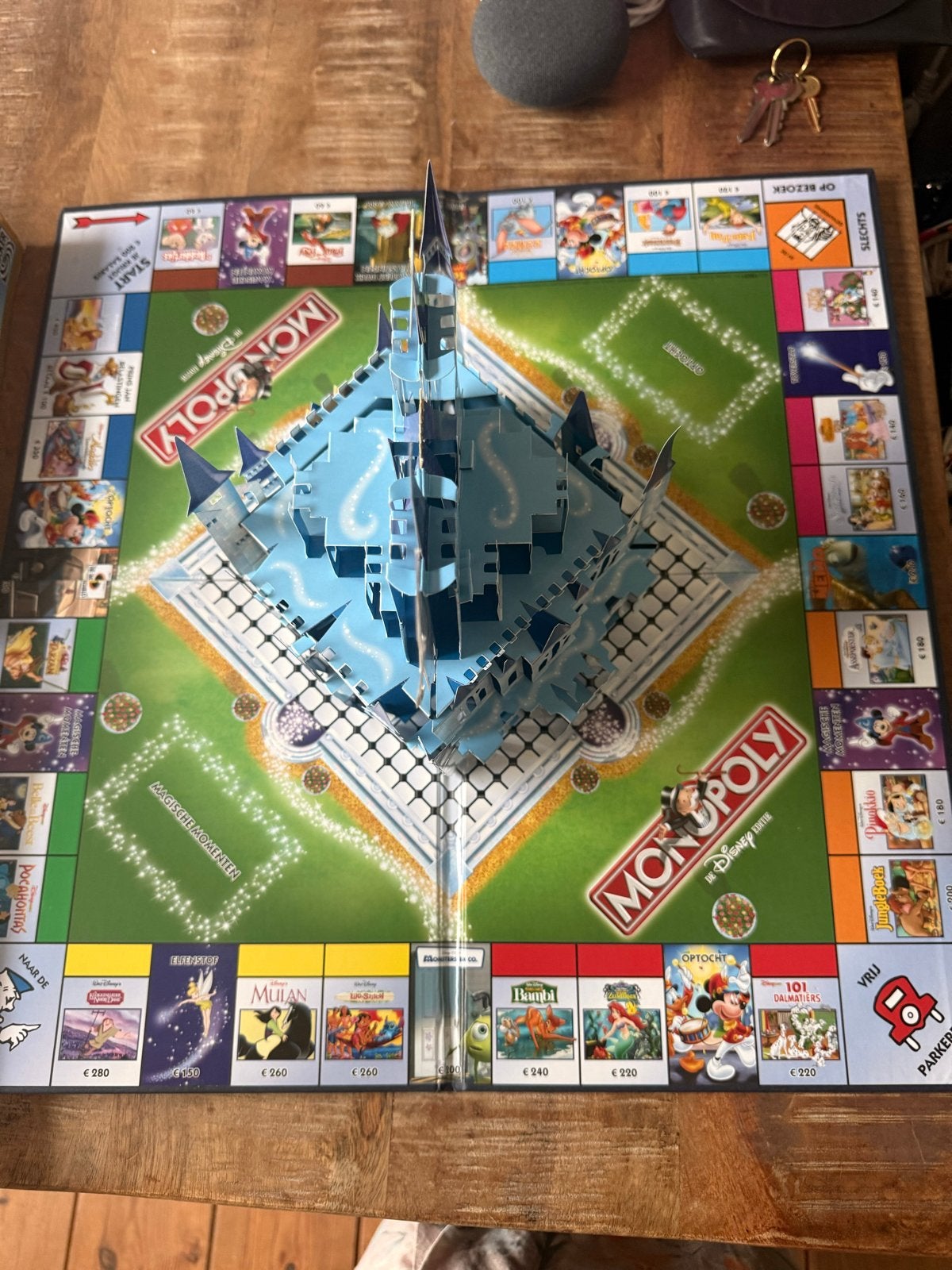 Monopoly Disney Editie Bordspel met Pop-up Kasteel, Hobby en Vrije tijd, Drie of vier spelers, Ophalen of Verzenden, Zo goed als nieuw