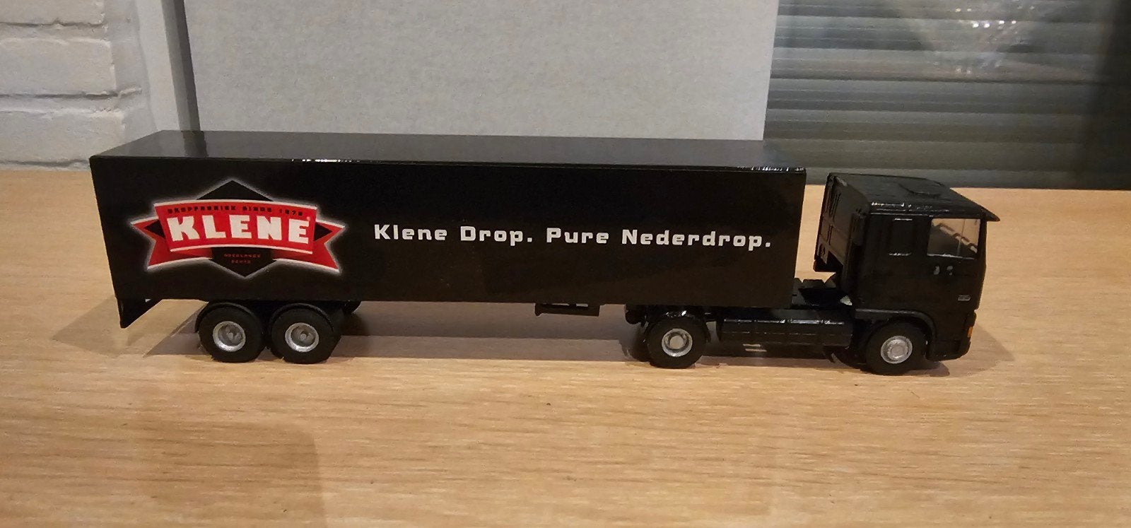 TE KOOP MOOIE LIONTOYS DAF 95 XF KLENE DROP  SCHAAL1:50

SCH, Ophalen of Verzenden, Zo goed als nieuw, Bus of Vrachtwagen, Lion Toys