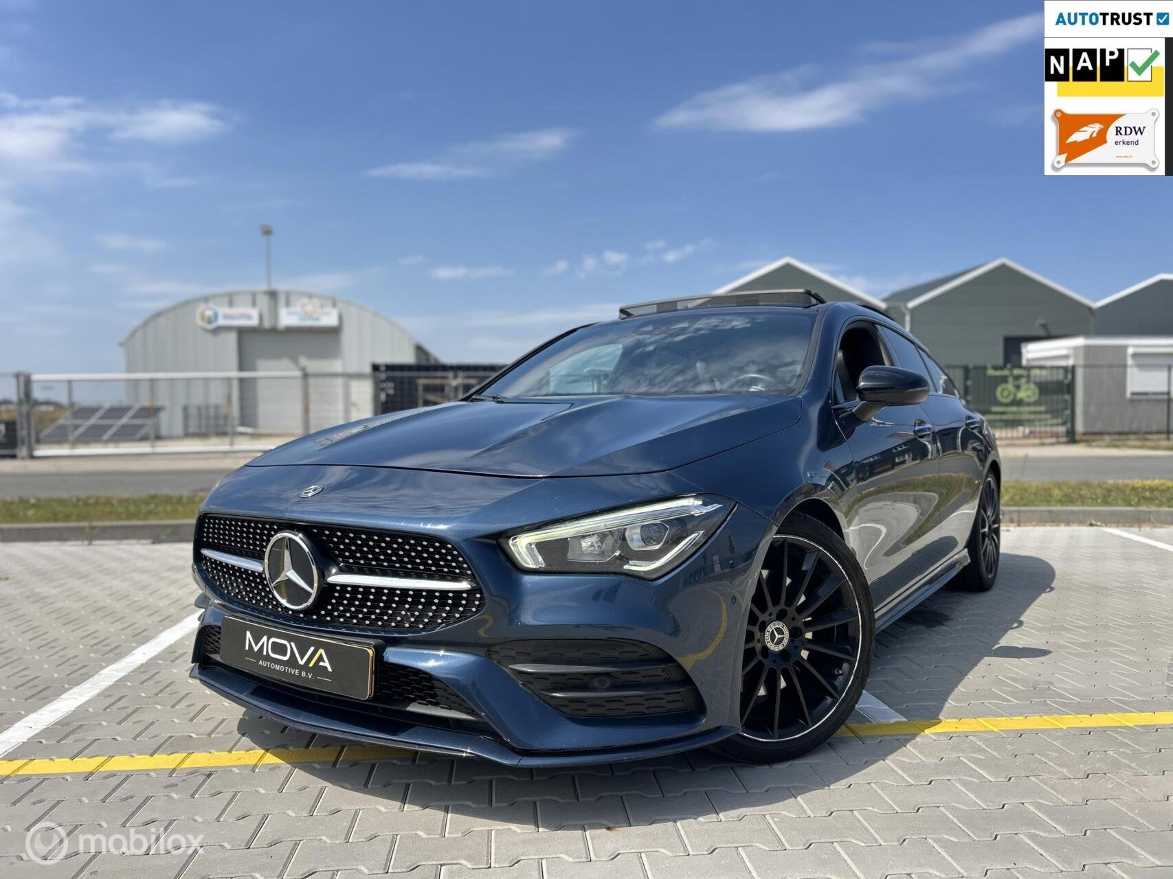Mercedes CLA-klasse Shooting Brake 220 d AMG Line|PANO|, Auto's, CLA, Euro 6, Blauw, Diesel