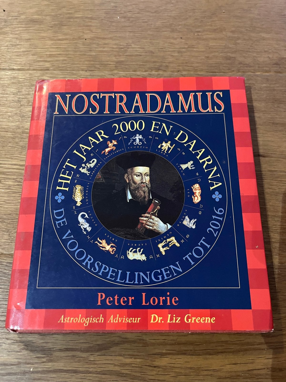 Nostradamus: Het Jaar 2000 en Daarna - De Voorspellingen, Ophalen of Verzenden, Zo goed als nieuw, Spiritualiteit algemeen, Achtergrond en Informatie