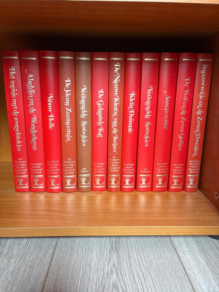 Wereldberoemde Sprookjes Collectie - 12 Boeken, Boeken, Sprookjes en Fabels, Ophalen, Gelezen