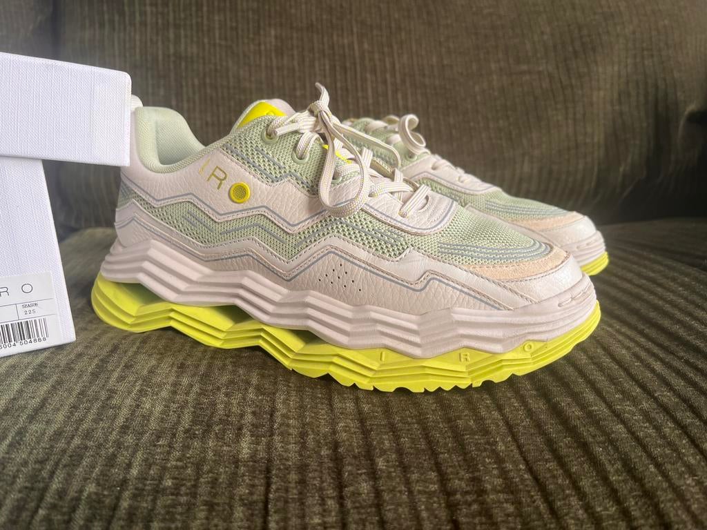 IRO wave sneakers 39 (groen-wit) met doos, Kleding | Dames, Schoenen, Wit, Ophalen of Verzenden, Sneakers of Gympen, Zo goed als nieuw