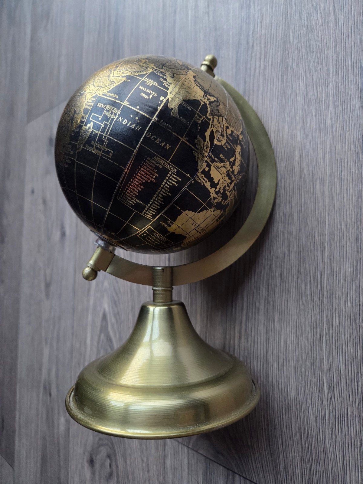 Wereldbol Zwart Goud - Vintage Stijl, Ophalen of Verzenden, Zo goed als nieuw