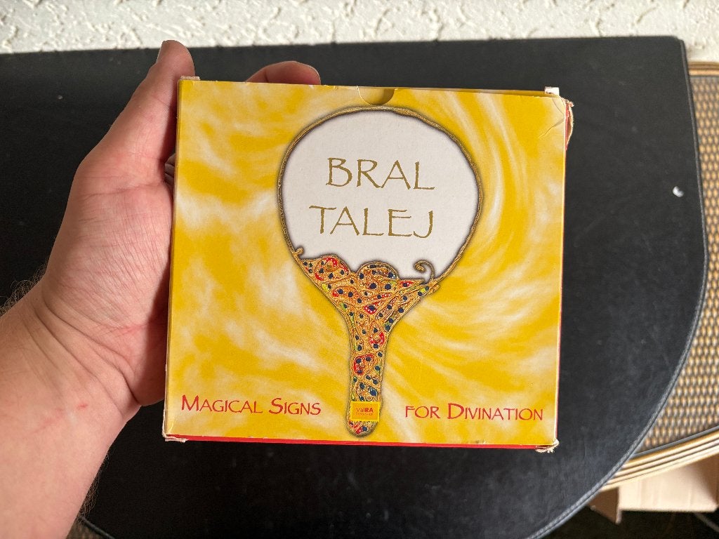Bral Talej Card Deck - Helaas mist 1 kaart, Ophalen of Verzenden, Gelezen, Tarot of Kaarten leggen, Achtergrond en Informatie