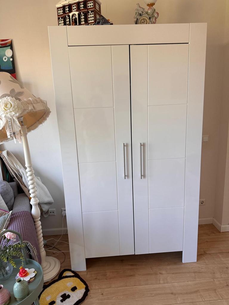 Hoogglans 2-Deurs Kledingkast Wit baby/kinderkamer, Ophalen, Kast, 50 tot 70 cm, 105 cm of meer