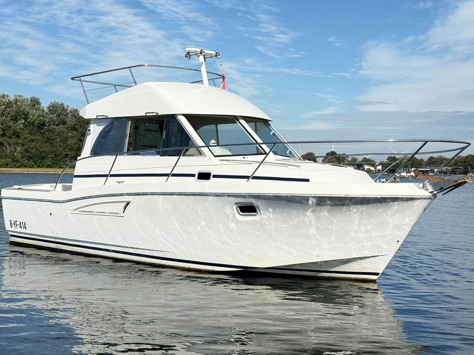Beneteau Antares 9 fly serie met Volvo penta diesel vaste as, 3 m, Gebruikt, Binnenboordmotor, 230 pk