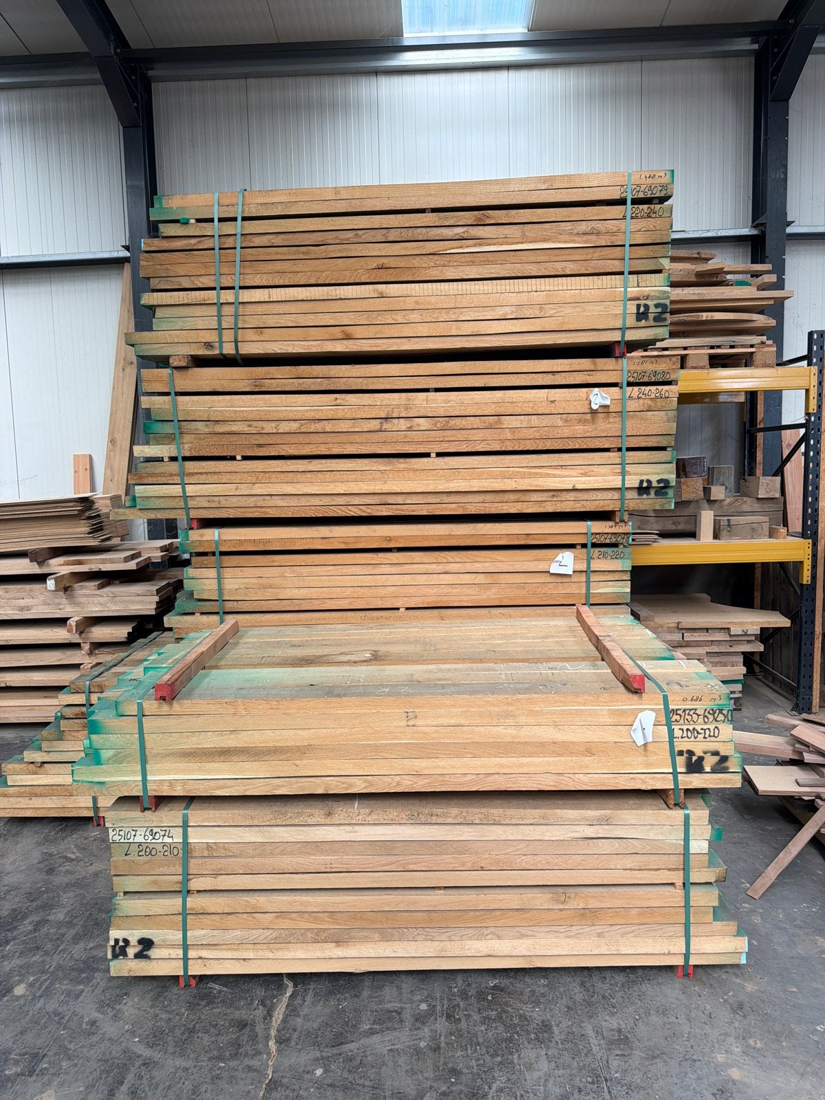 Ruw gedroogd Europees Eikenhout -vallend breed, 1000 per m3!, Ophalen of Verzenden, Nieuw, 250 cm of meer, Planken